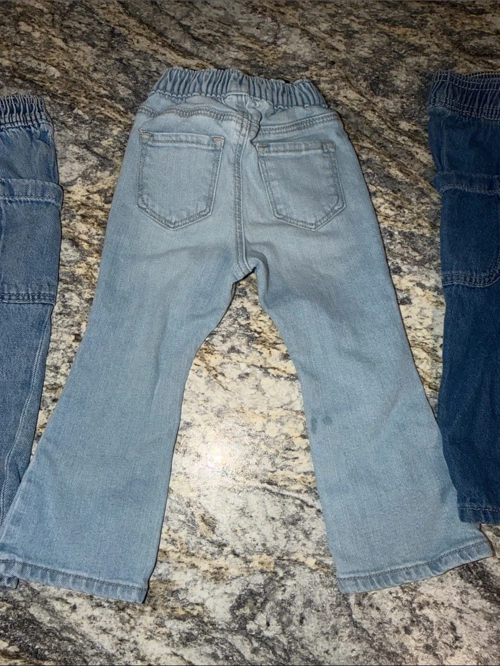 Old Navy ToddlerGirls Three-Pack Denim Pants - Light Blue, Medium Blue, Dark.